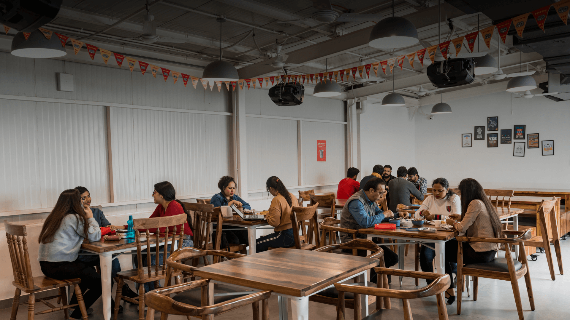 Jhandewalan coworking space - 4