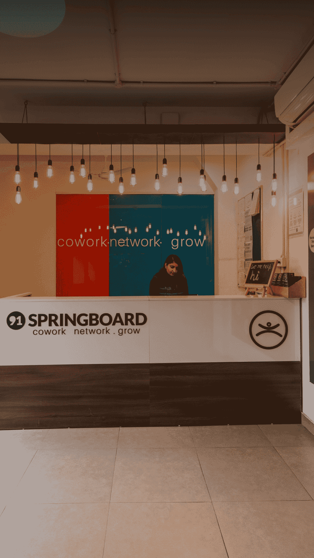 Jhandewalan coworking space - Mobile view - 1