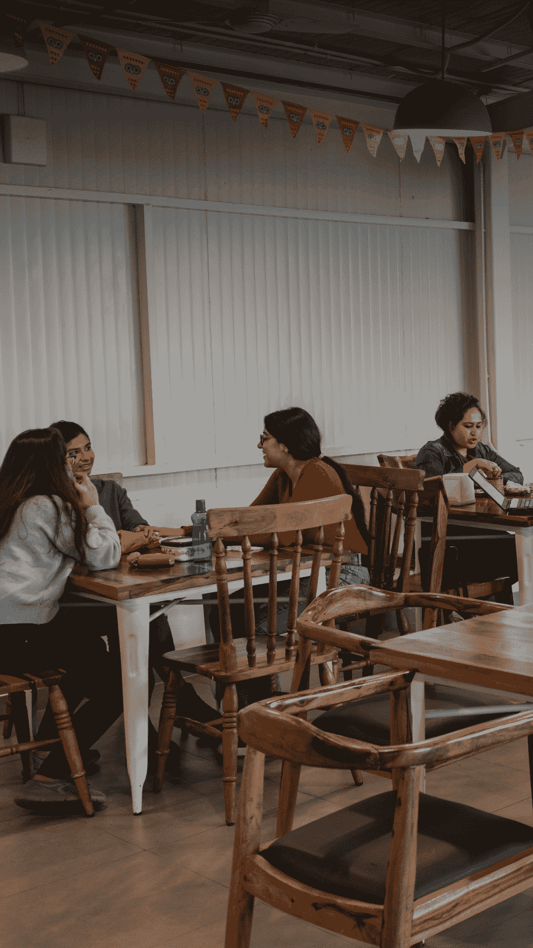 Jhandewalan coworking space - Mobile view - 4